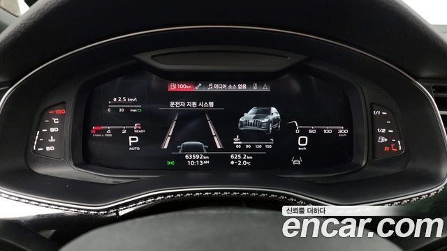 Audi Q7 2021 — photo 8