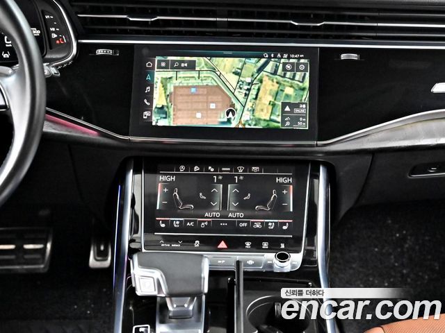 Audi Q7 2021 — photo 14