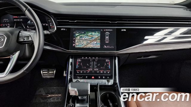 Audi Q7 2021 — photo 15