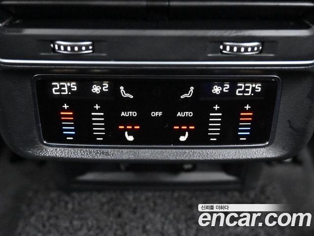 Audi Q7 2021 — photo 22