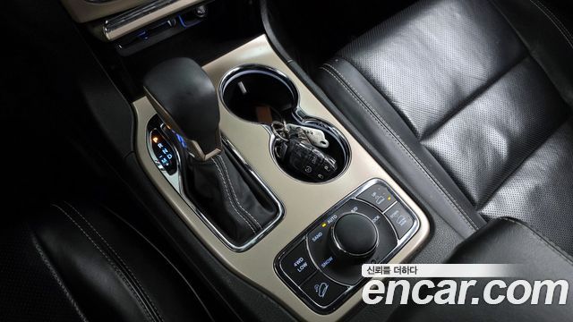 Jeep Cherokee 2016 — photo 9
