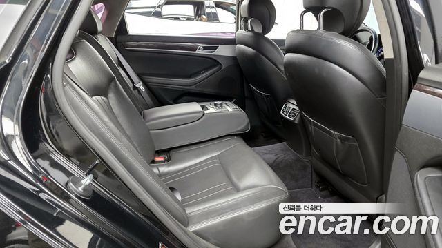 Hyundai Genesis 2016 — photo 12