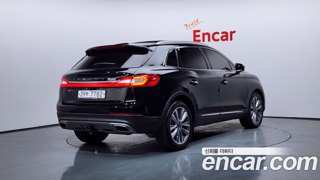 Lincoln MKX 2017 — photo 2