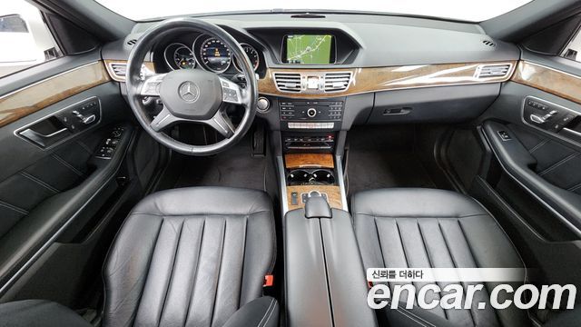 Mercedes-Benz E-Class 2016 — photo 7