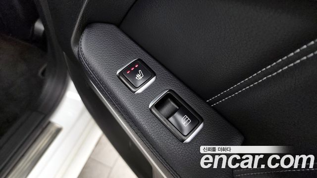 Mercedes-Benz E-Class 2016 — photo 19