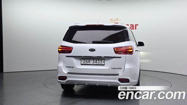 Kia Canival 2019 — photo 4