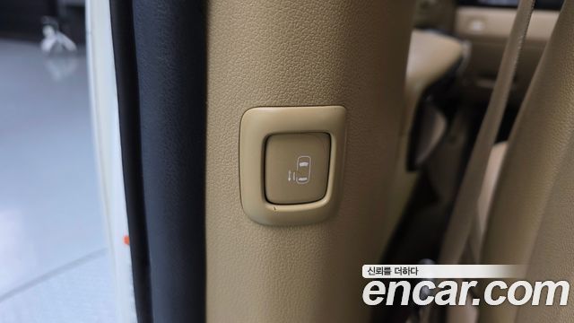 Kia Canival 2019 — photo 18