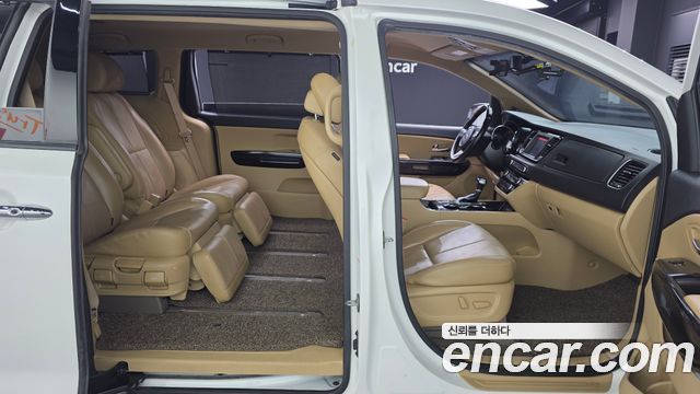 Kia Canival 2019 — photo 20