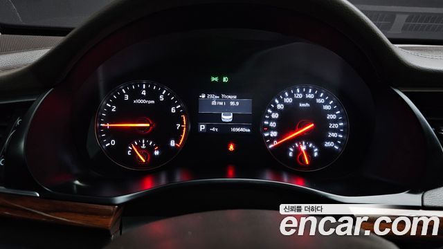 Kia K7 2016 — photo 8
