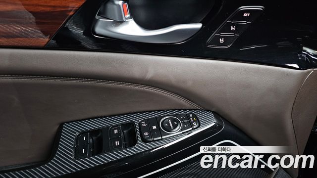Kia K7 2016 — photo 12