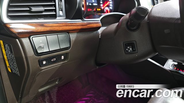 Kia K7 2016 — photo 13