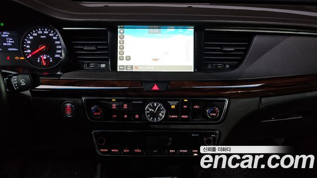 Kia K7 2016 — photo 16