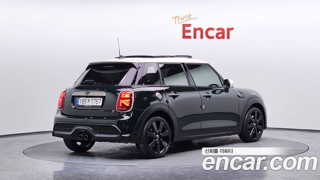 Mini Cooper 2023 — photo 2