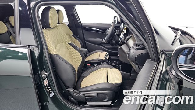 Mini Cooper 2023 — photo 10