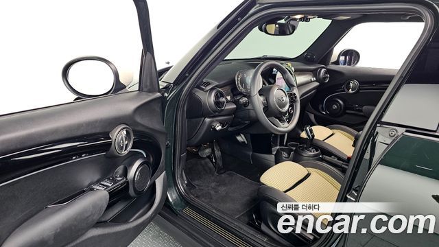 Mini Cooper 2023 — photo 12