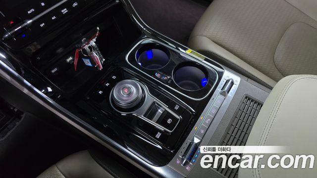 Kia Canival 2021 — photo 9