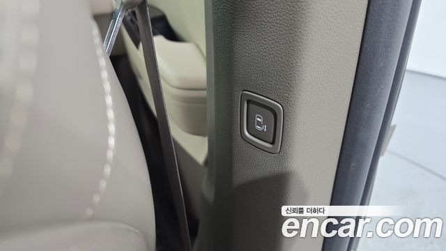 Kia Canival 2021 — photo 19
