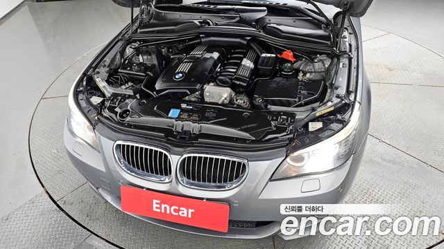 BMW 5-Series 2009 — photo 6