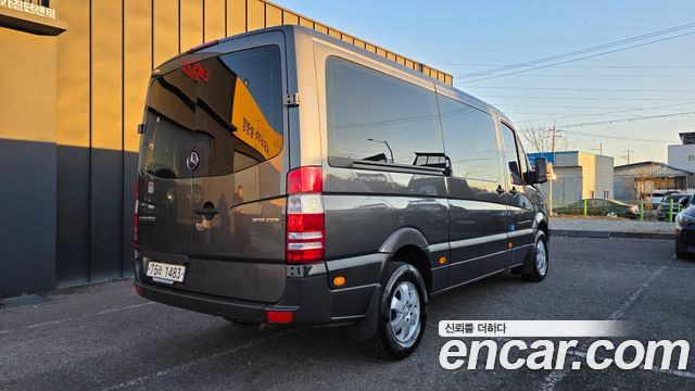 Mercedes-Benz Sprinter 2017 — photo 2