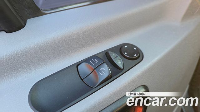 Mercedes-Benz Sprinter 2017 — photo 12