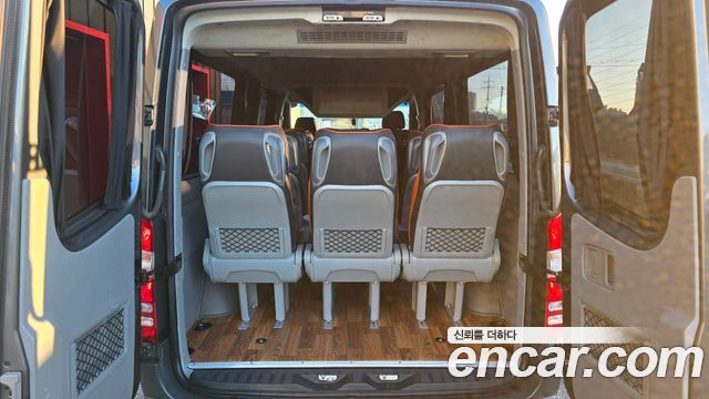 Mercedes-Benz Sprinter 2017 — photo 20