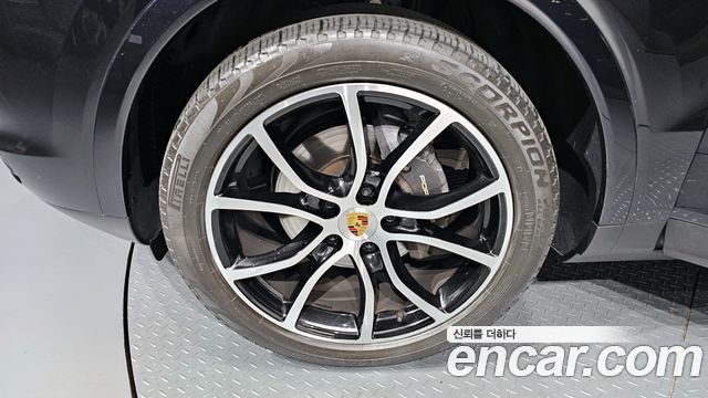 Porsche Cayenne 2020 — photo 5