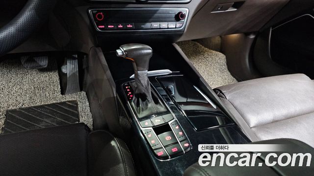 Kia K7 2017 — photo 9
