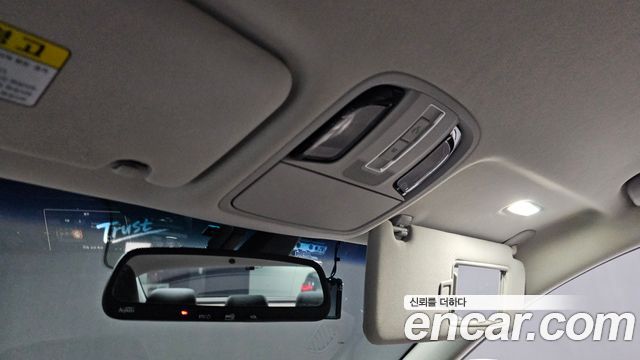 Kia K7 2017 — photo 18