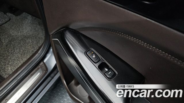 Kia K7 2017 — photo 19