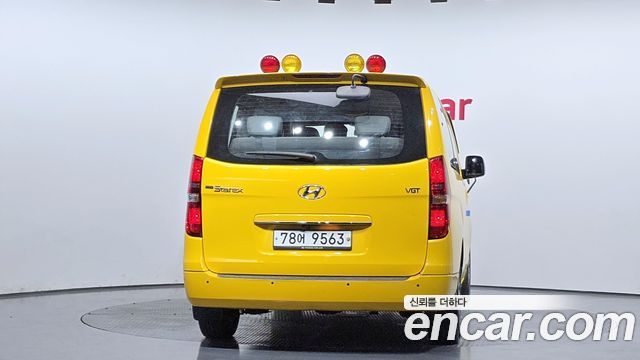 Hyundai Starex 2016 — photo 4