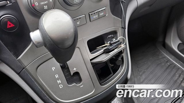 Hyundai Starex 2016 — photo 9