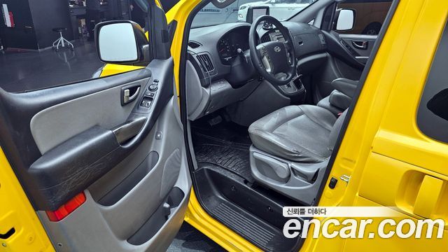 Hyundai Starex 2016 — photo 10