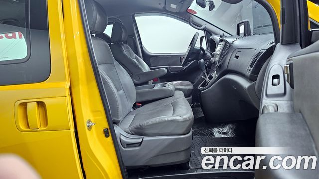 Hyundai Starex 2016 — photo 11