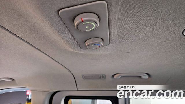 Hyundai Starex 2016 — photo 18