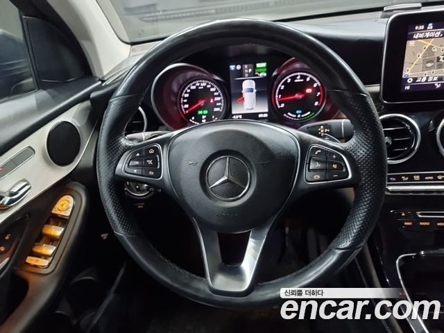 Mercedes-Benz GLC-Class 2019 — photo 8