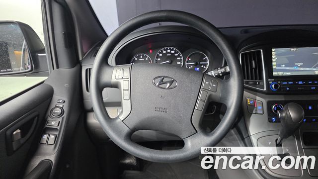 Hyundai Starex 2019 — photo 13