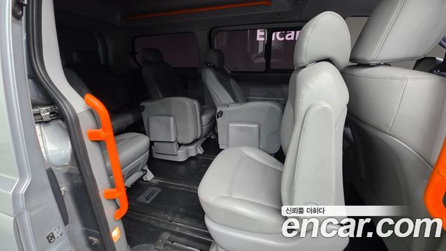 Hyundai Starex 2019 — photo 18