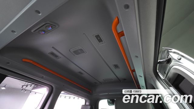 Hyundai Starex 2019 — photo 19