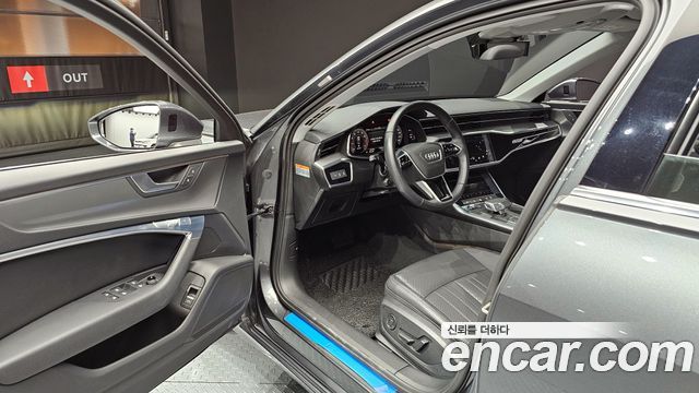 Audi A6 2021 — photo 11