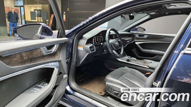 Audi A6 2021 — photo 11