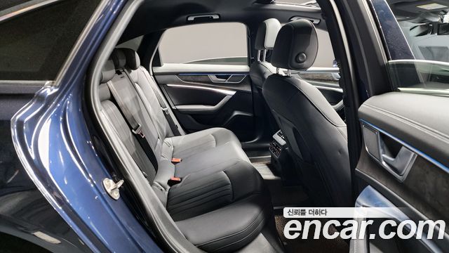 Audi A6 2021 — photo 12