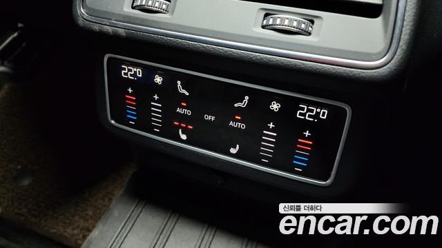 Audi A6 2021 — photo 18