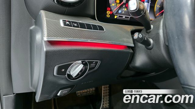 Mercedes-Benz CLS-Class 2020 — photo 16