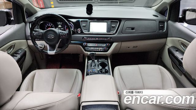 Kia Canival 2016 — photo 7