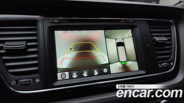 Kia Canival 2016 — photo 16