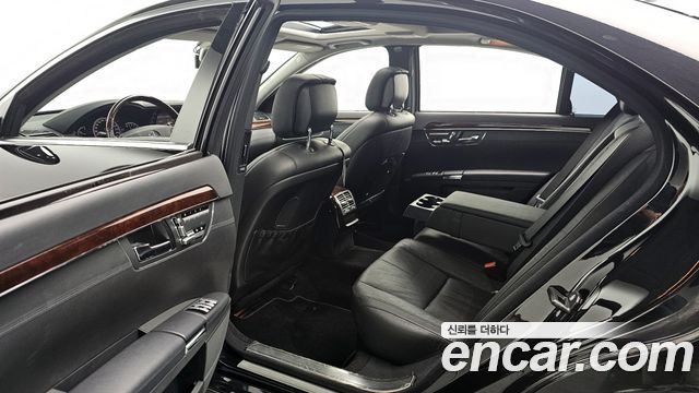 Mercedes-Benz S-Class 2007 — photo 12