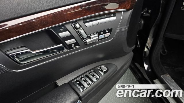 Mercedes-Benz S-Class 2007 — photo 20