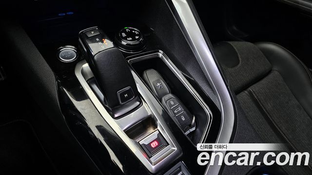 Peugeot 3008 2018 — photo 9