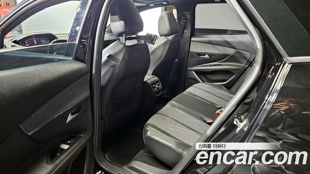 Peugeot 3008 2018 — photo 11