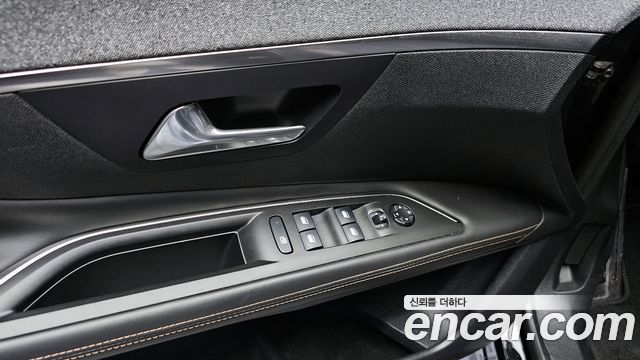 Peugeot 3008 2018 — photo 14